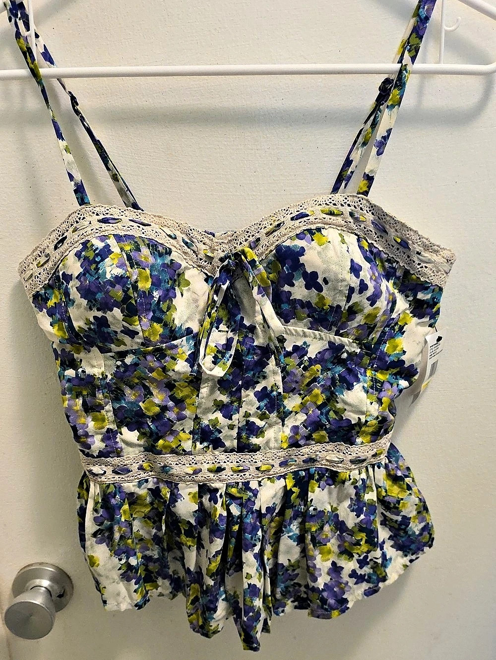 Jessica Simpson Seaside Haven Floral Peplum Top in White & Blue Size Medium NWT